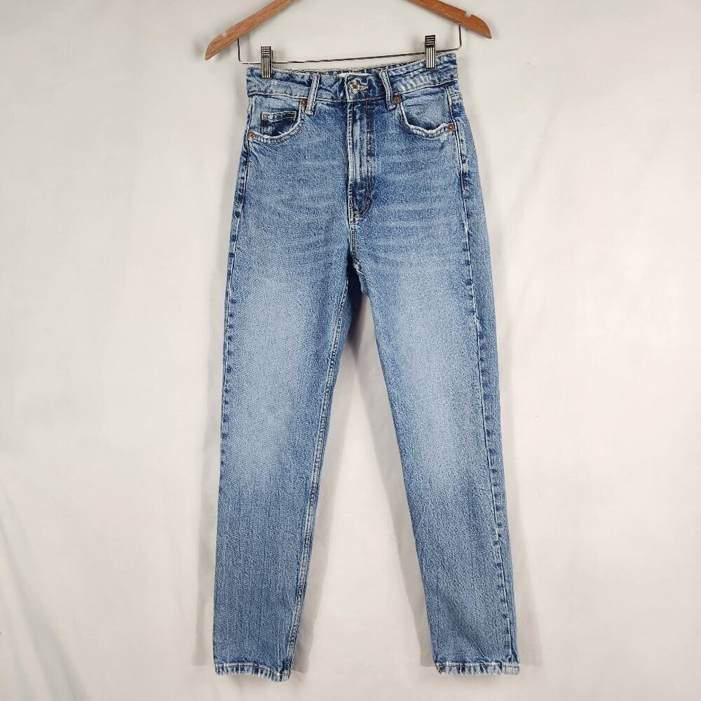 Zara Mom Jeans Tapered Straight Leg Women's 2 Classic Denim High Rise Light Wash